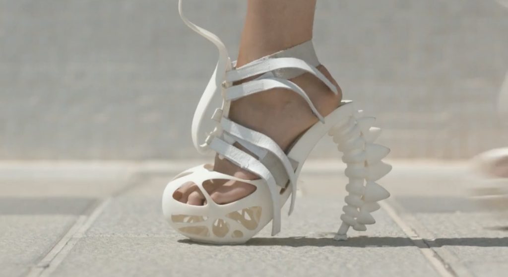 How NOT to walk in killer heels