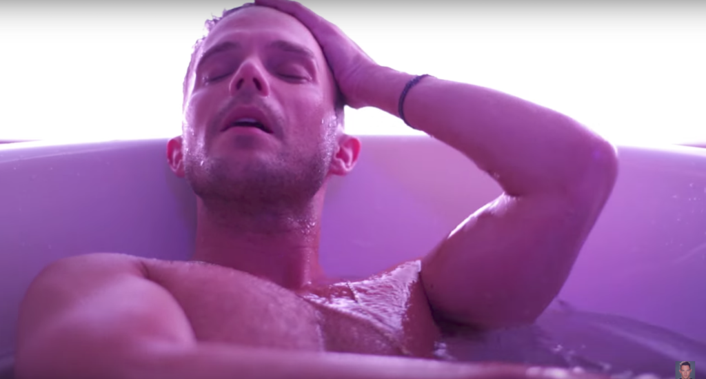 Singing in the bath with Eli Lieb