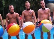 FLORIDA : get down & dirty OR get sparkling clean!