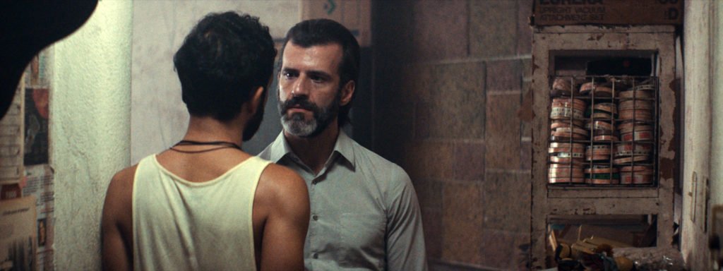 Tremors  (aka Temblores )