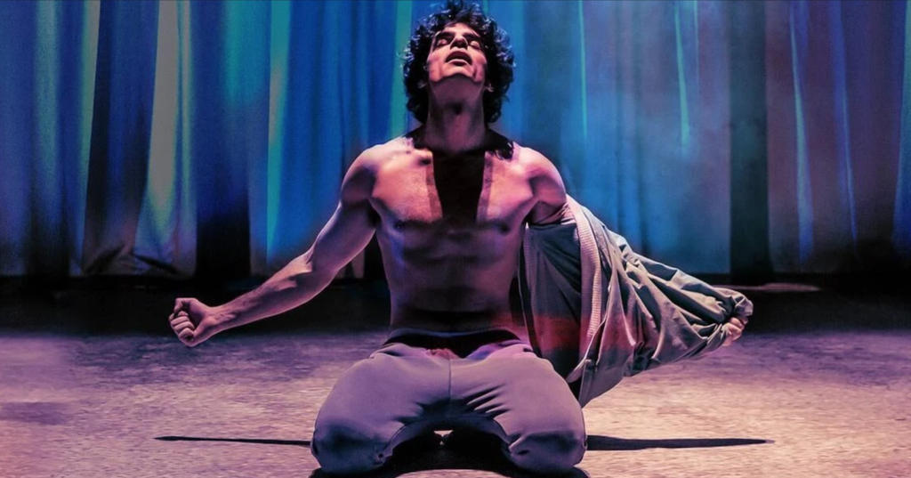 Queerguru’s Jonny Ward reviews ‘the astonishing production of Equus’ at London’s Trafalgar Studios