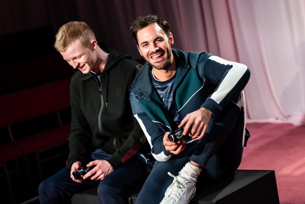 Queerguru JONNY WARD’s ☆☆☆☆☆ of TARGET MAN at London’s Kings Head Theatre