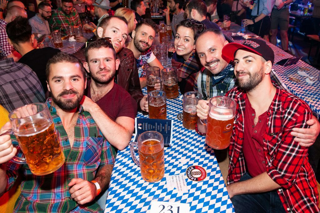 Pink Oktorberfest  : beer, lederhosen and unlimited weiners