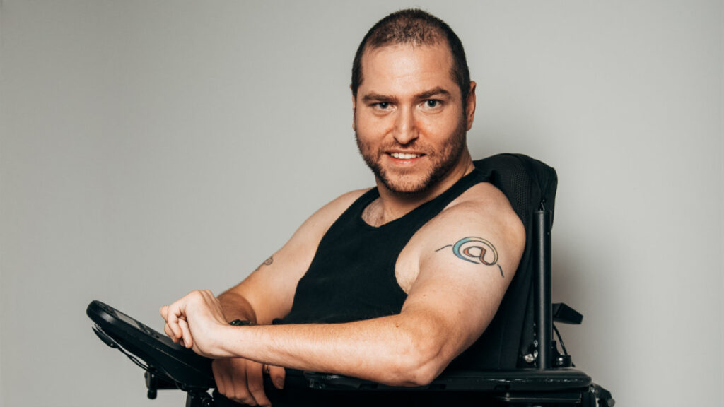 Andrew Gurza : Deliciously Disabled Queer Bear wants more sex