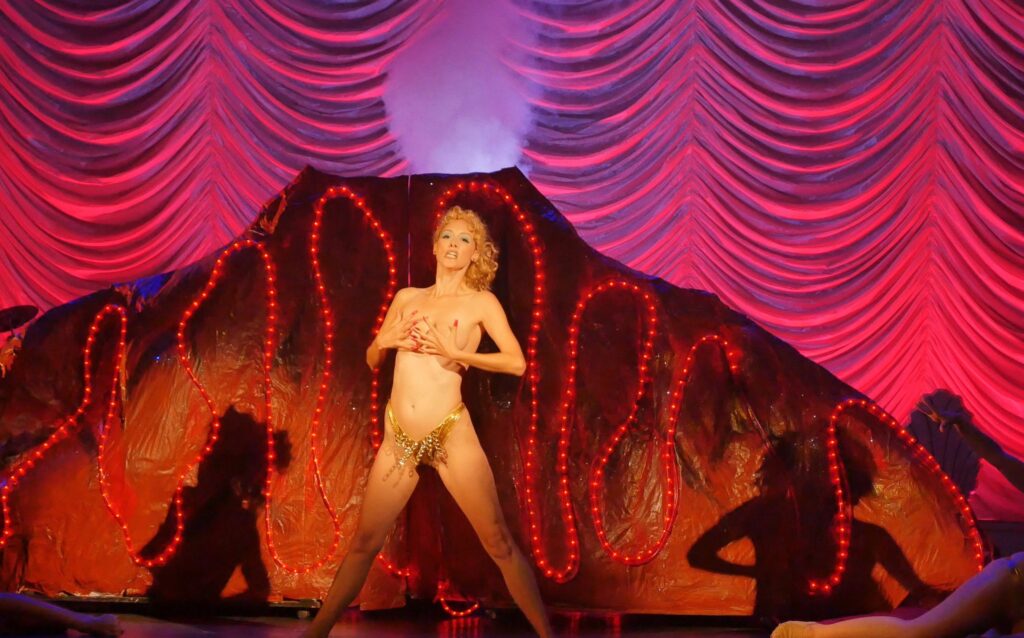 You Don’t Nomi’ : The Showgirls Documentary 