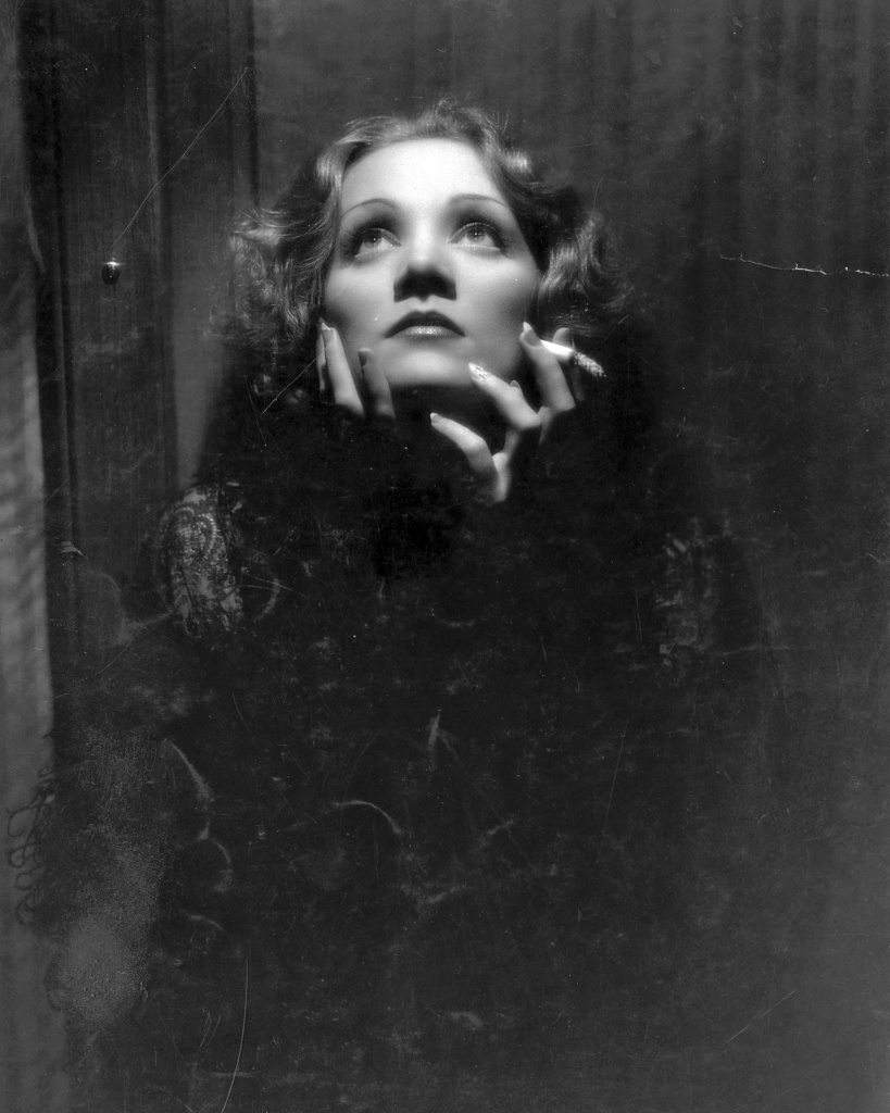 No Angel – A Life of Marlene Dietrich : a legendary Queer Icon
