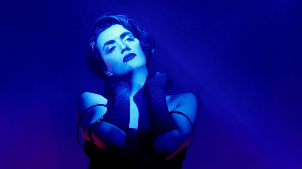 AMBROSIA : the story of an exceptional Italian queer performer