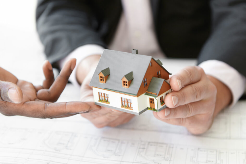 5 Things Every Gay Couple Needs to Know About Owning a House : by Queerguru’s Peter Minkoff