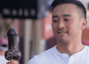 Queerguru’s David Lagachu reviews  A SEXPLANATION  “one of the best 1 hour 16 minutes of my life”