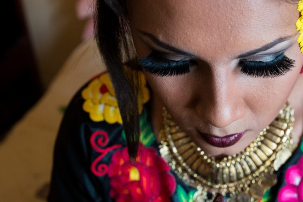 Define Gender: Muxes : a portrait of Mexico’s third sex
