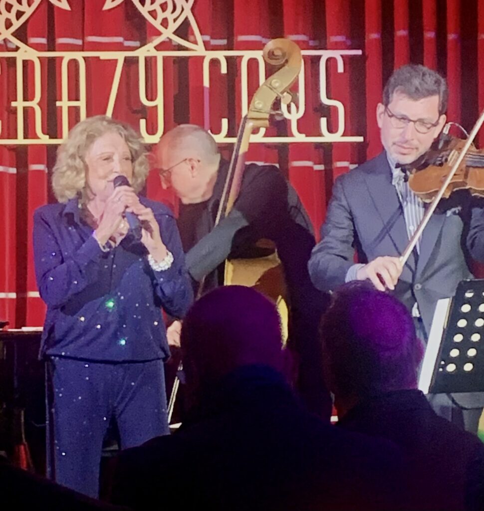 LINDA LAVIN stunning London debut @Crazy Coqs :  ☆☆☆☆☆ review by Queerguru’s Ris Fatah