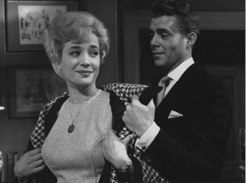 SYLVIA SIMS  who starred in ViCTIM  in 1961 the very first UK film about homosexuality has died aged 89