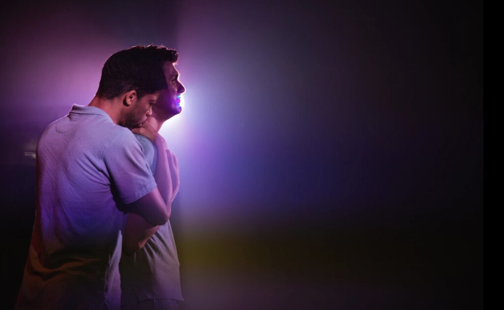 Queerguru’s Ris Fatah reviews  Tom Ratcliffe’s award-winning WRECKAGE at London’s Turbine Theatre
