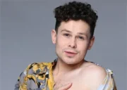Queerguru’s Andrew Hebden reviews HENRY QUEEN OF SQUATS at the Vault Festival