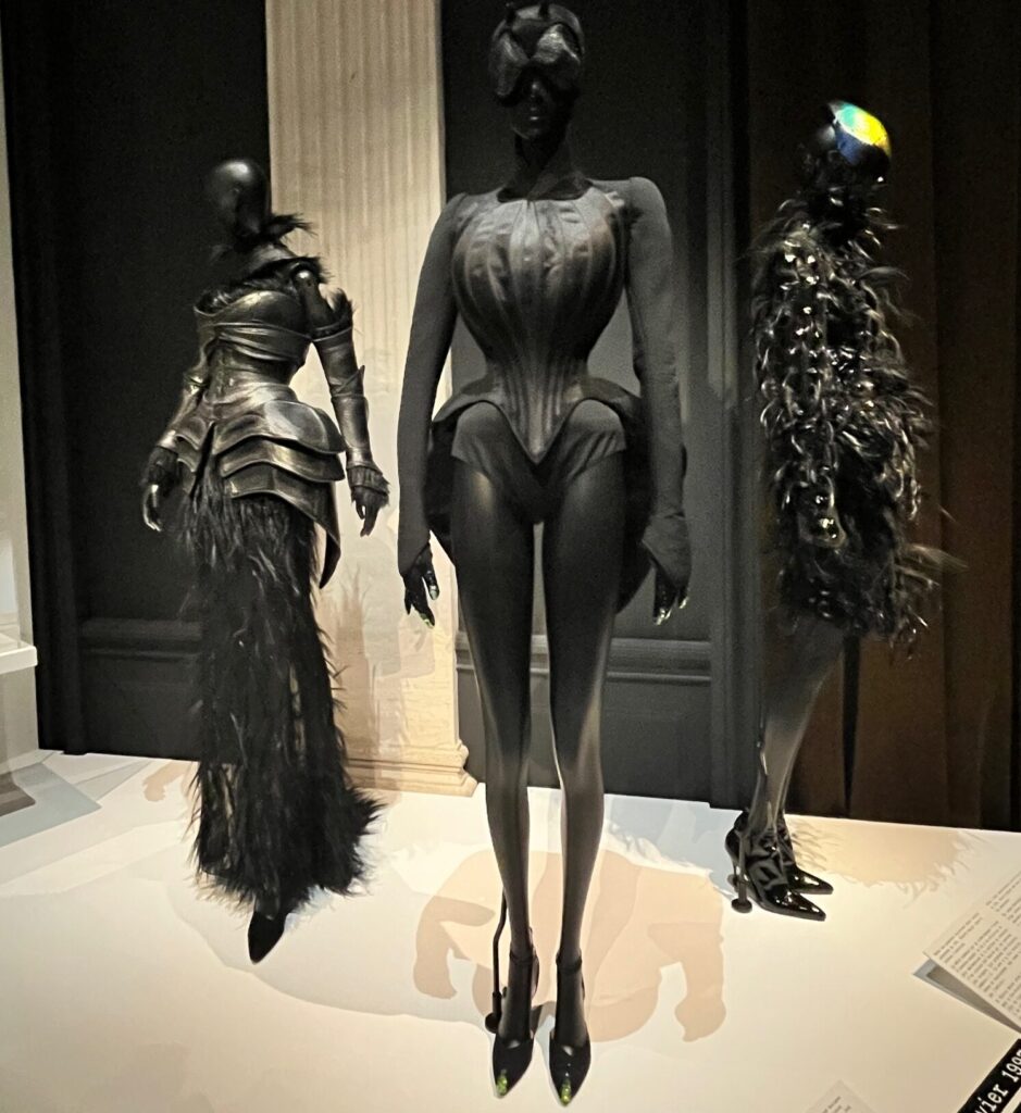 Queerguru’s Richard Gilles is in raptures about 1997 BIG BANG FASHION at Palais Galliera, Paris