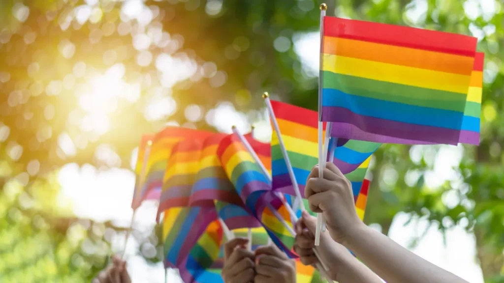 Queer Life in Florida when Hate replaces Love : a Queerguru Opinion Piece