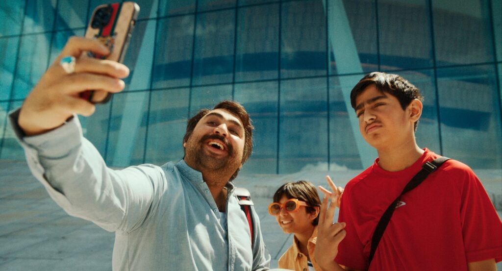 Queerguru’s Ris Fatah reviews Listen Up! (Hor Her’a’), a brilliant comedy drama debut film from Iranian director Kaveh Tehrani.
