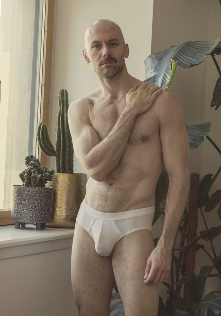 Queerguru meets LEVI : the star of MEAT Magazine Issue no 29  : and happily married for 17 years!