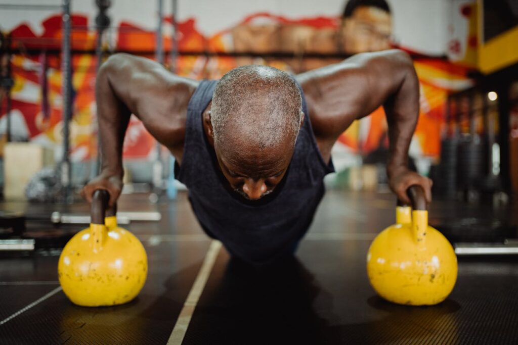 Queerguru’s Lifestyle Editor Peter Minkoff’s  WEIGHT LOSS TIPS  FOR GAY MEN IN THEIR 40’S