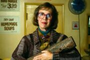 Queerguru reviews “I Know Catherine, The Log Lady”  about one of our favorite TWIN PEAKS stars