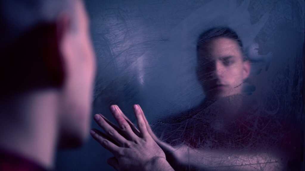 Queerguru’s Peter Minkoff’s advice on Navigating Self-Esteem and Body Image Struggles Among Gay Men”