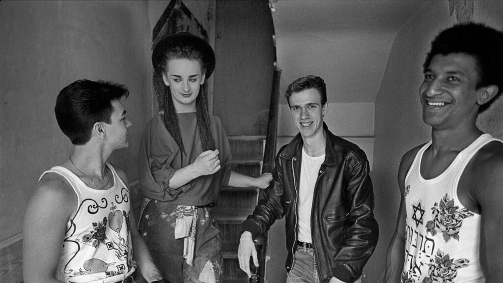 Queerguru’s Ris Fatah reviews Boy George and Culture Club, a step back in time to the crazy 1980s. Another great documentary by film-maker Alison Elwood.