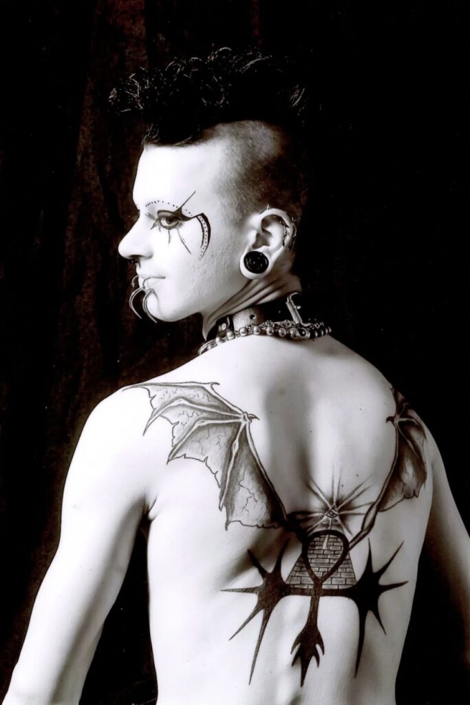 A Benefit For Visual AIDS : Postcards From The Edge