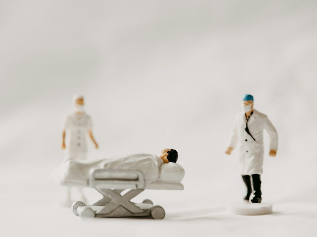 Queerguru’s Lifestyle Editor Peter Minkoff : Unequal Care: Understanding Medical Negligence in LGBTQ Communities