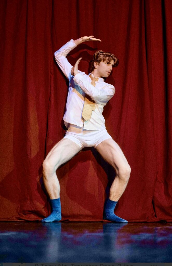 Queerguru’s Ris Fatah reviews the equally absurd and compelling ‘RON’ about controlling relationships @Riverside Studios